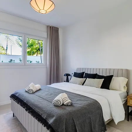 Weforyou Luxury Garden In Acqua Gardens Apartment